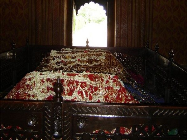 ರಾಷ್ಟ್ರೀಯ ಸ್ಮಾರಕ ಬೆಂಗಳೂರು ಕೋಟೆ ರಾಷ್ಟ್ರೀಯ ಸ್ಮಾರಕ ಬೆಂಗಳೂರು ಕೋಟೆ