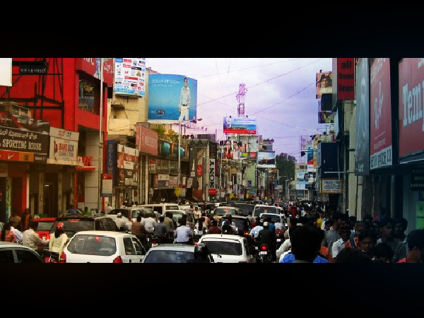 ಬ್ರಿಗೇಡ್ ರೋಡಿನಲ್ಲೊಂದು ಸುತ್ತು ಹಾಕಿ, ಬೆಂಗಳೂರಿನ ಬಗ್ಗೆ ಅರಿಯಿರಿ ಬ್ರಿಗೇಡ್ ರೋಡಿನಲ್ಲೊಂದು ಸುತ್ತು ಹಾಕಿ, ಬೆಂಗಳೂರಿನ ಬಗ್ಗೆ ಅರಿಯಿರಿ