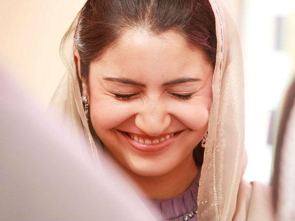 ಉಡುಗೊರೆಗಳನ್ನು ಬಿಚ್ಚಿ ನೋಡುವುದು