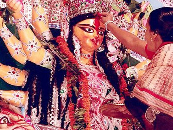 ದುರ್ಗಾಪೂಜೆಗೆ ಲಿಂಬೆಯ ದೀಪದ ಬಳಕೆ