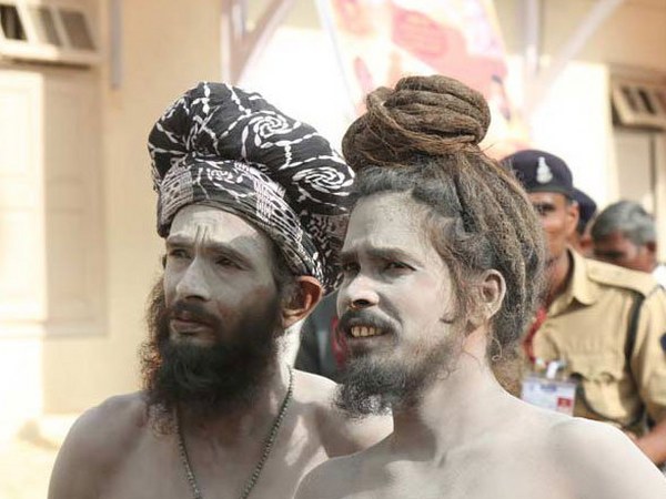 ಪೂರ್ಣನಗ್ನ ಬಾಬಾ