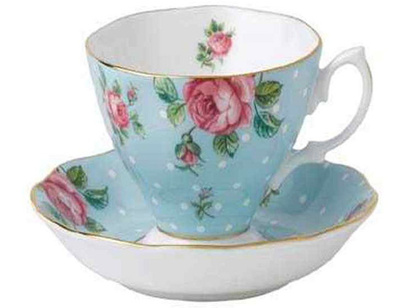 ವಿವಿಧ ಬಣ್ಣದ ಕಪ್