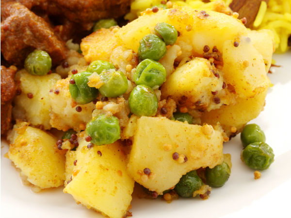 ನೆರಿಗೆಗಳನ್ನು ನಿವಾರಿಸುತ್ತದೆ