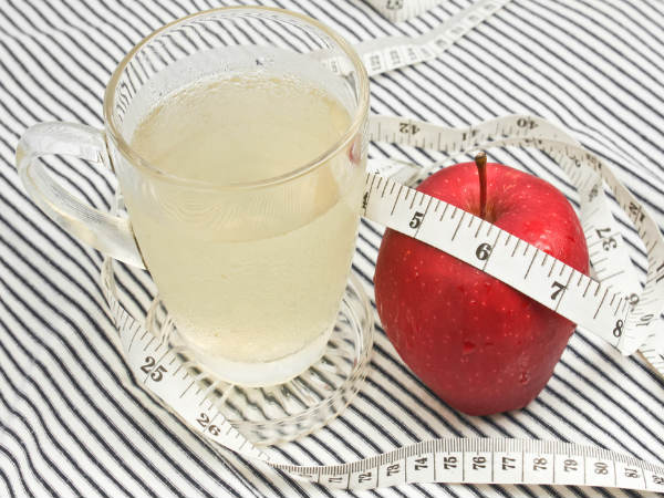 ಲೋಳೆಸರ ಮತ್ತು ಹಣ್ಣುಗಳ ರಸ