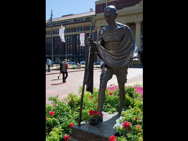 ನಡಿಗೆ ಪ್ರಿಯರಾಗಿದ್ದರು