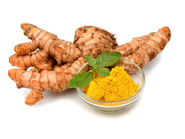 Simple home remedies Of Using Turmeric To Cure Acne 