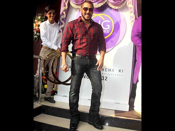 Spotted: Salman Khan And Sonam Kapoor At A Launch Event