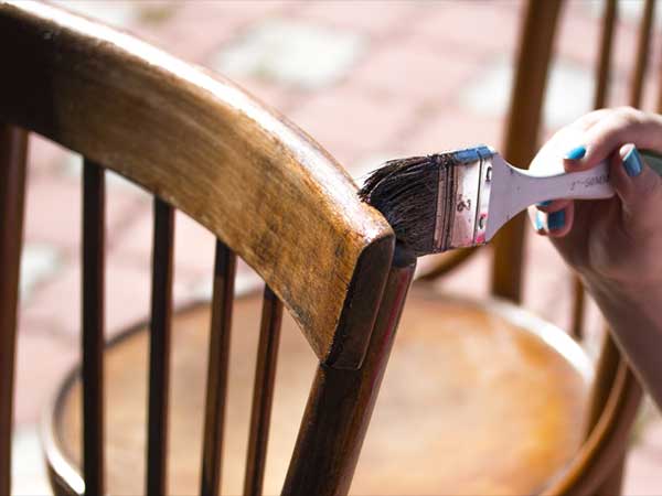 ಪೇಂಟ್‌ನ ಕಲೆಗಳನ್ನು ತೆಗೆಯಲು ಬಳಕೆ