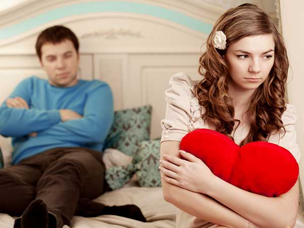 Signs You're In Love With The Wrong Person Signs You're In Love With The Wrong Person