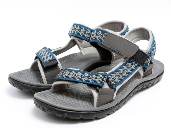 ಚಪ್ಪಲಿಯನ್ನು ಹೊರಗೆ ಕಳಚುವ ಮಹತ್ವ