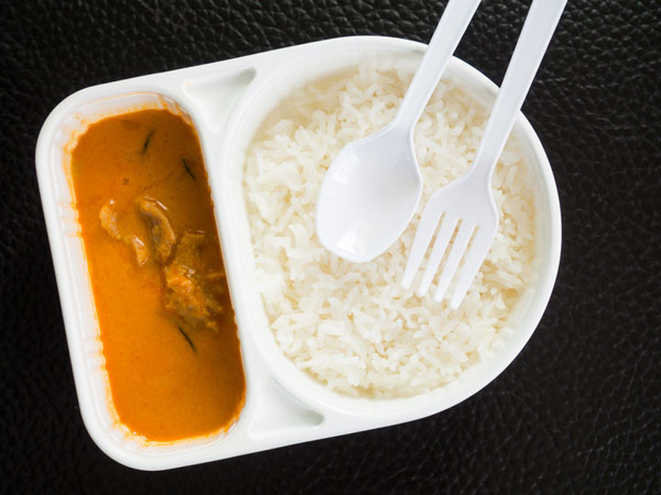 Why Pregnant Women Must Avoid Canned Foods And Eating In Plastic 