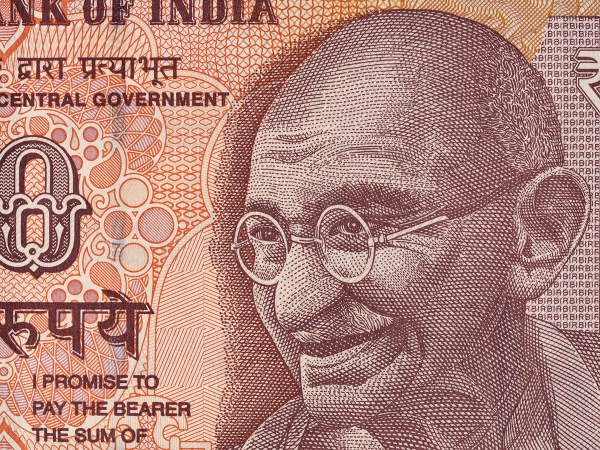 ನೋಟುಗಳಲ್ಲಿ ಬದಲಾದ ಮಹಾತ್ಮಾ ಗಾಂಧಿ ಸರಣಿ ನೋಟುಗಳಲ್ಲಿ ಬದಲಾದ ಮಹಾತ್ಮಾ ಗಾಂಧಿ ಸರಣಿ