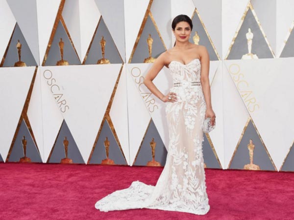 ರೆಡ್ ಕಾರ್ಪೆಟ್ ಸುಂದರಿ..! 