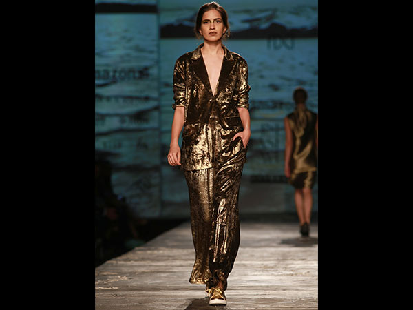 ಅತ್ಯಾಕರ್ಷಕ ಉಡುಗೆ