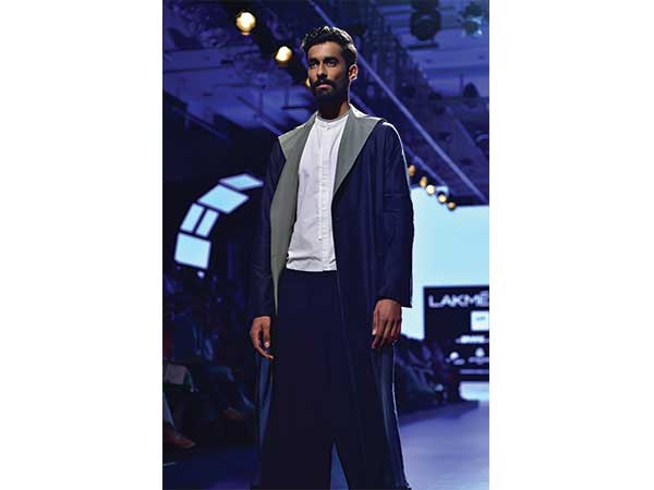 ಇಂಡಿಗೊ ಮೋಹಕತೆ