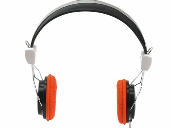 ಅತಿಯಾದ ಶಬ್ದದೊಂದಿಗೆ ಸಂಗೀತ ಕೇಳಿದ್ದಕ್ಕೆ ಮರಣ ಅತಿಯಾದ ಶಬ್ದದೊಂದಿಗೆ ಸಂಗೀತ ಕೇಳಿದ್ದಕ್ಕೆ ಮರಣ