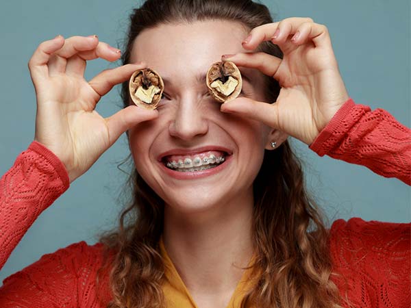 Five Scrubs To Use Every Evening On Your Face