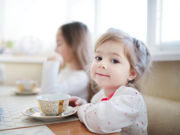 Is it okay if your toddler drinks tea?