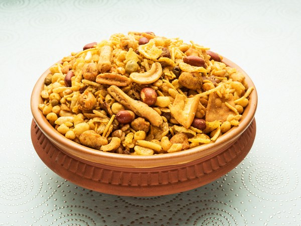 ಗುಜರಾತಿನ ಹೆಸರಿಲ್ಲದ ಕುರುಕಲು ತಿಂಡಿ ಗುಜರಾತಿನ ಹೆಸರಿಲ್ಲದ ಕುರುಕಲು ತಿಂಡಿ