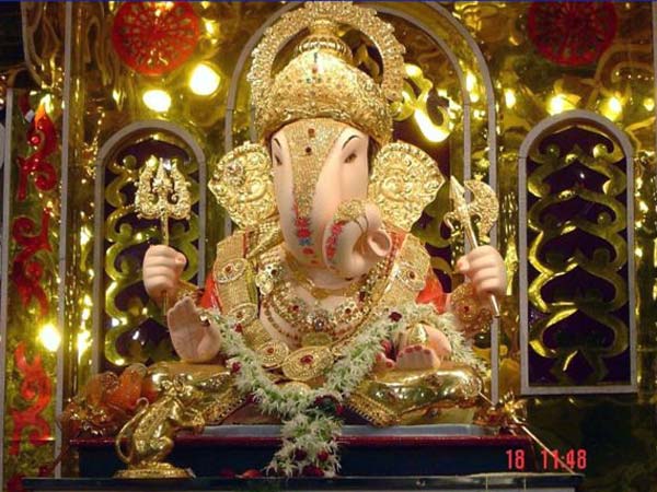 ಧೂಮೃವರ್ಣ