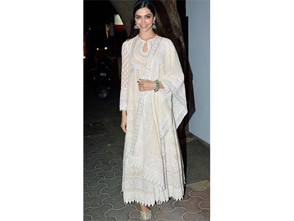 ದೀಪಾವಳಿ ಪೂಜಾ ಸೂಟ್‎