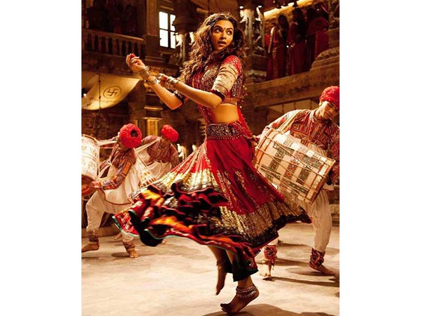 ಕೆಂಪು ಲೆಹೆಂಗಾ