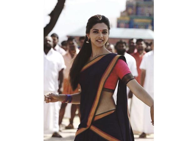 ನೀಲಿ ಲೆಹೆಂಗಾ