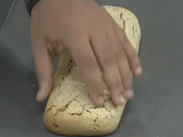 Delicious Cranberry Pistachio Cake Biscuit 