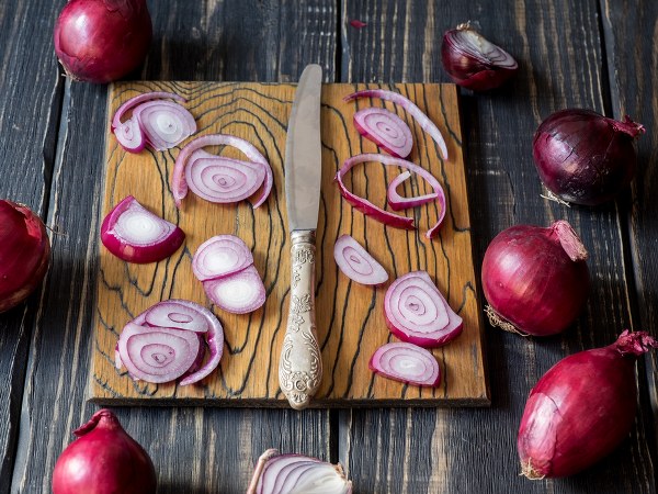 ಹರಿತವಾದ ಚೂರಿಯನ್ನೇ ಬಳಸಿ