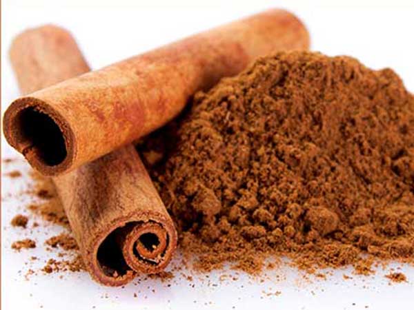 ಆಲಿವ್ ಎಣ್ಣೆಯೊಂದಿಗೆ ದಾಲ್ಚಿನ್ನಿ 