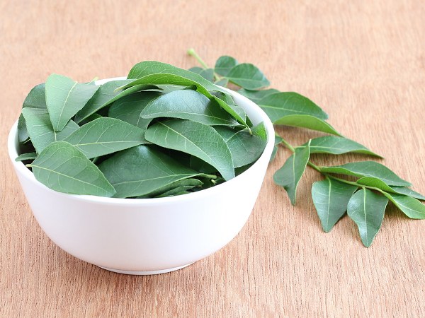 ಕೂದಲು ಉದುರುವುದನ್ನು ಕಡಿಮೆ ಮಾಡುವುದು