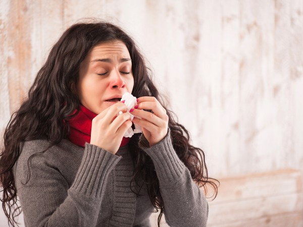 ಸೀನು ಬರುವ ಹೊತ್ತಿನಲ್ಲಿ ನಿಲ್ಲಿ