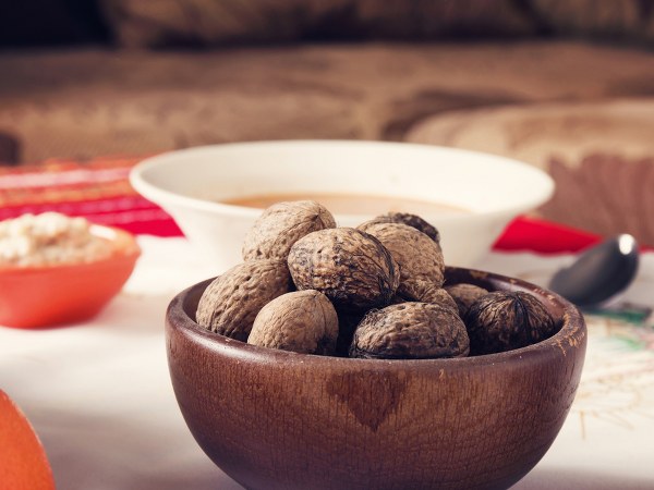 ಎಣ್ಣೆಗೂದಲಿನ ಜಿಡ್ಡನ್ನು ನಿವಾರಿಸಲು