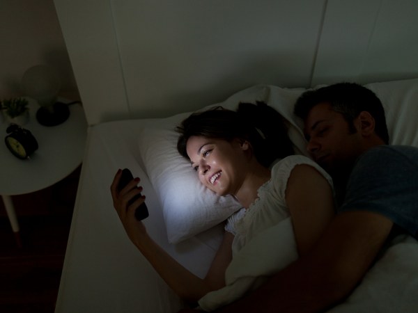 ಬೆಳಿಗೆದ್ದ ಬಳಿಕ ತಕ್ಷಣ ಫೋನ್ ನೋಡುವುದು ಬೇಡವೇ ಬೇಡ! 