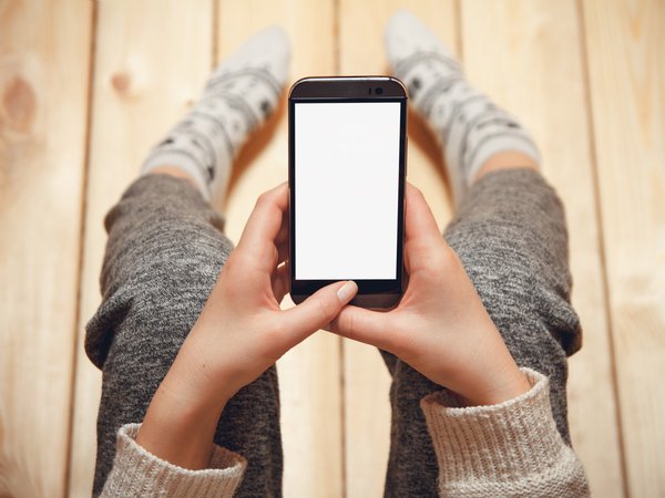 ಬೆಳಿಗ್ಗೆದ್ದ ತಕ್ಷಣ ಫೋನುಗಳನ್ನು ನೋಡಬೇಡಿ ಬೆಳಿಗ್ಗೆದ್ದ ತಕ್ಷಣ ಫೋನುಗಳನ್ನು ನೋಡಬೇಡಿ