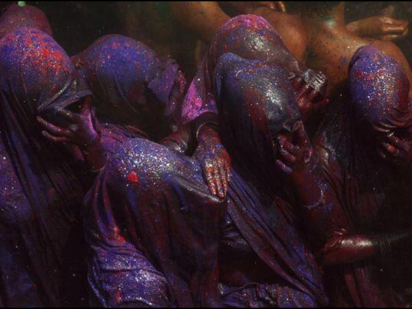 ಕಣ್ಣುಗಳನ್ನು ಮರೆಮಾಚಿ