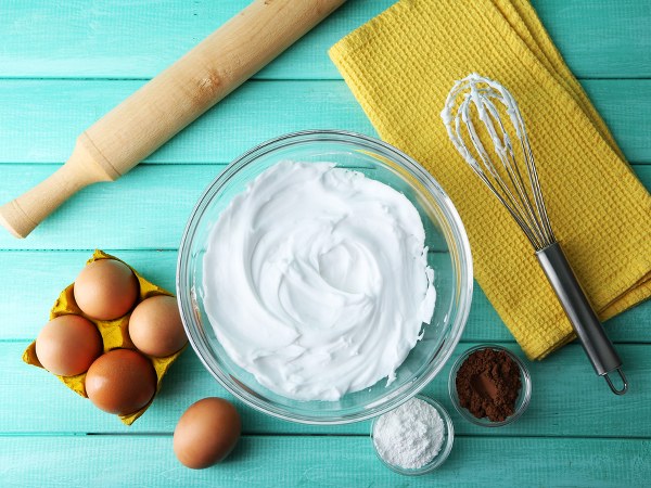 ಮೊಟ್ಟೆಯ ಬಿಳಿ ಲೋಳೆ ಹಾಗೂ ಜೇನುತುಪ್ಪದ ಪ್ಯಾಕ್ 