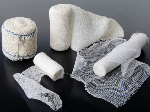 5-8 ಇಂಚು ಮೇಲಕ್ಕೆ ಹಾಗೂ ಕೆಳಕ್ಕೆ ಬಟ್ಟೆಯಿಂದ ಬಲವಾಗಿ ಕಟ್ಟಿ