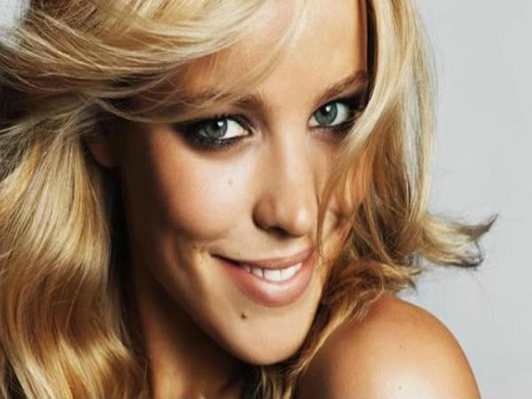 ತುಟಿಗಳ ಕೆಳಭಾಗದಲ್ಲಿರುವ ಮಚ್ಚೆ