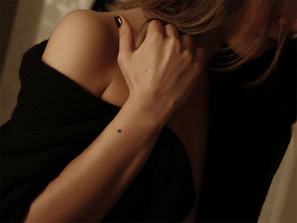 ಕೈಯ ಮೇಲಿನ ಮಚ್ಚೆ ಕೈಯ ಮೇಲಿನ ಮಚ್ಚೆ