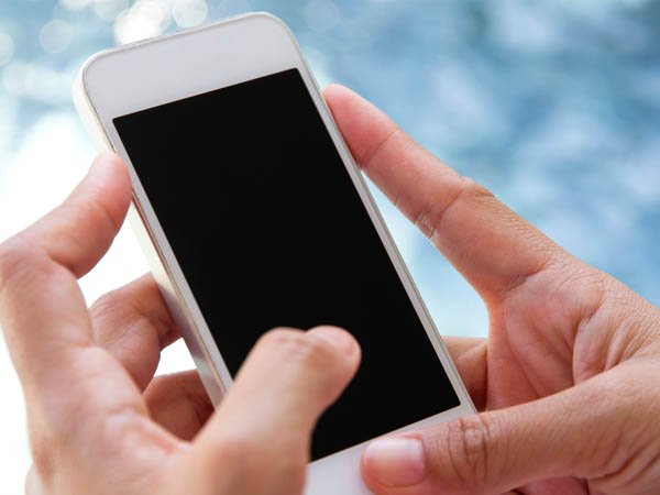 ಹೆಡ್ ಫೋನ್ಗಳನ್ನೇ ಬಳಸಿ ಹೆಡ್ ಫೋನ್ಗಳನ್ನೇ ಬಳಸಿ