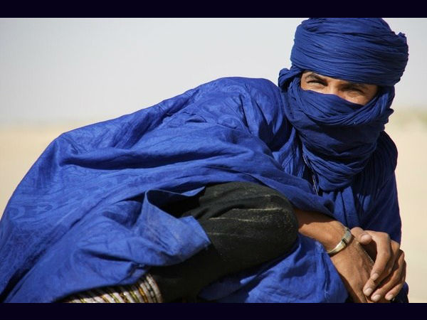  ಆದರೆ ಪುರುಷರು ಇಲ್ಲಿ ಮುಖ ಮುಚ್ಚುತ್ತಾರೆ