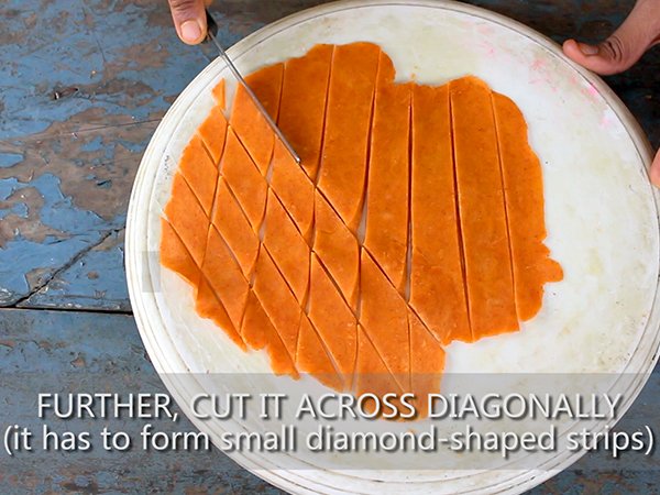 spicy shankarpali recipe