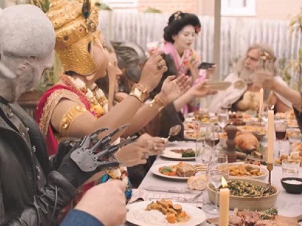 ಈ ಜಾಹೀರಾತಿನಲ್ಲಿ ಏನಿದೆ?