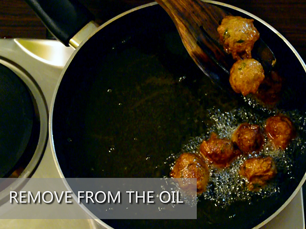 singhare ke pakore recipe