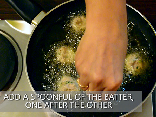 singhare ke pakore recipe