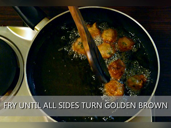 singhare ke pakore recipe