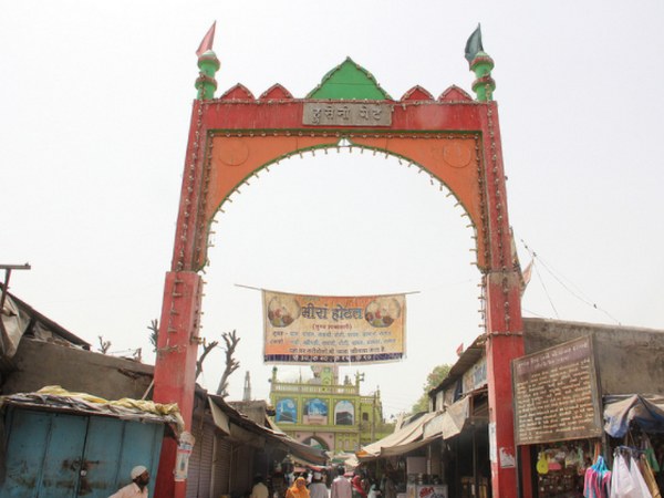 ಹರ್ಜತ್ ಸೈಯದ್ ಅಲಿ ಮಿರಾ ದಾತರ್ ದರ್ಗಾ, ಗುಜರಾತ್