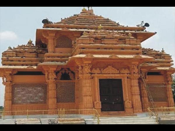 ಯಾವುದೇ ಮೂರ್ತಿಯಿಲ್ಲ