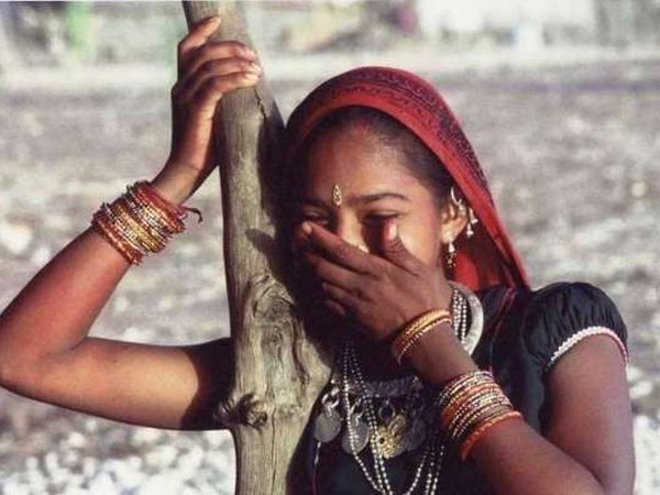 ಮಹಿಳೆಯರು ಎಚ್ಚೆತ್ತುಕೊಳ್ಳಬೇಕು